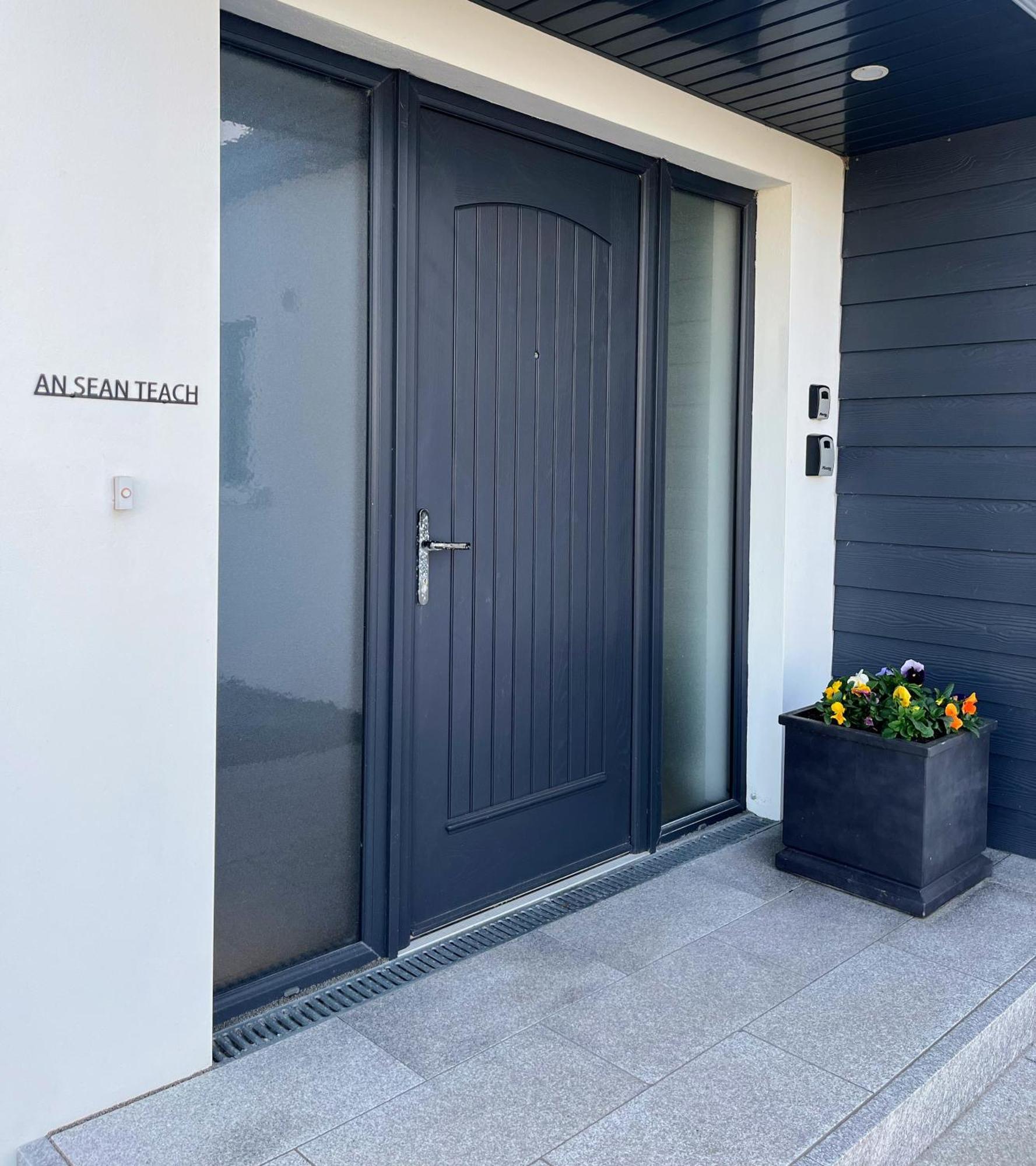 An Sean Teach Self Catering Apartment Fodry Exterior photo